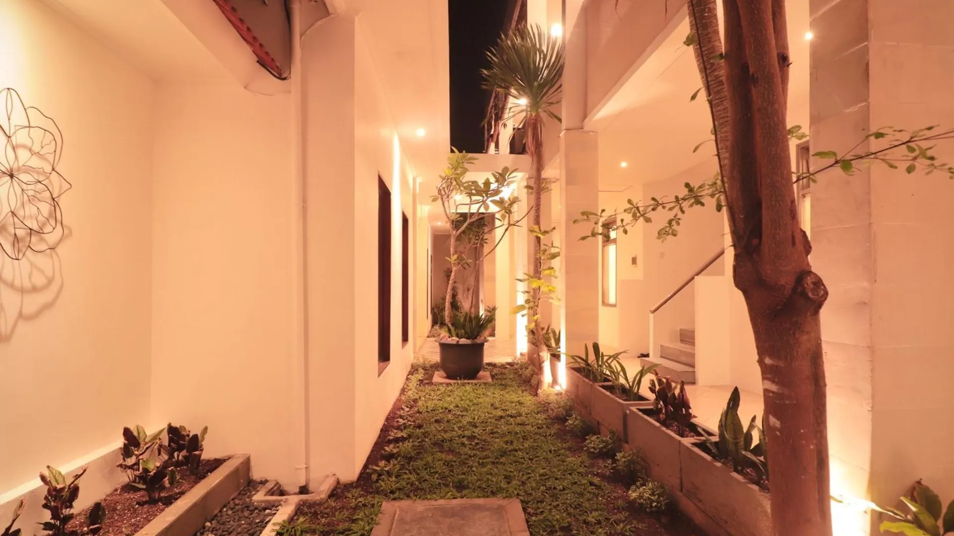 アパートホテル Amaya Residence Jimbaran インドネシア