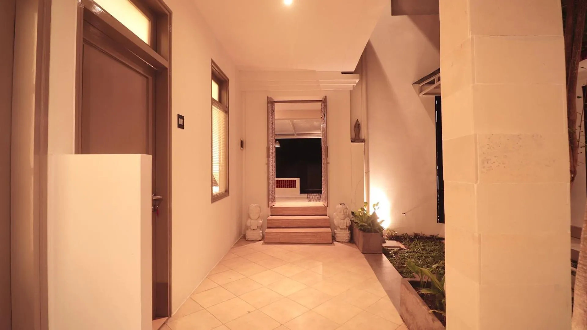 アパートホテル Amaya Residence Jimbaran